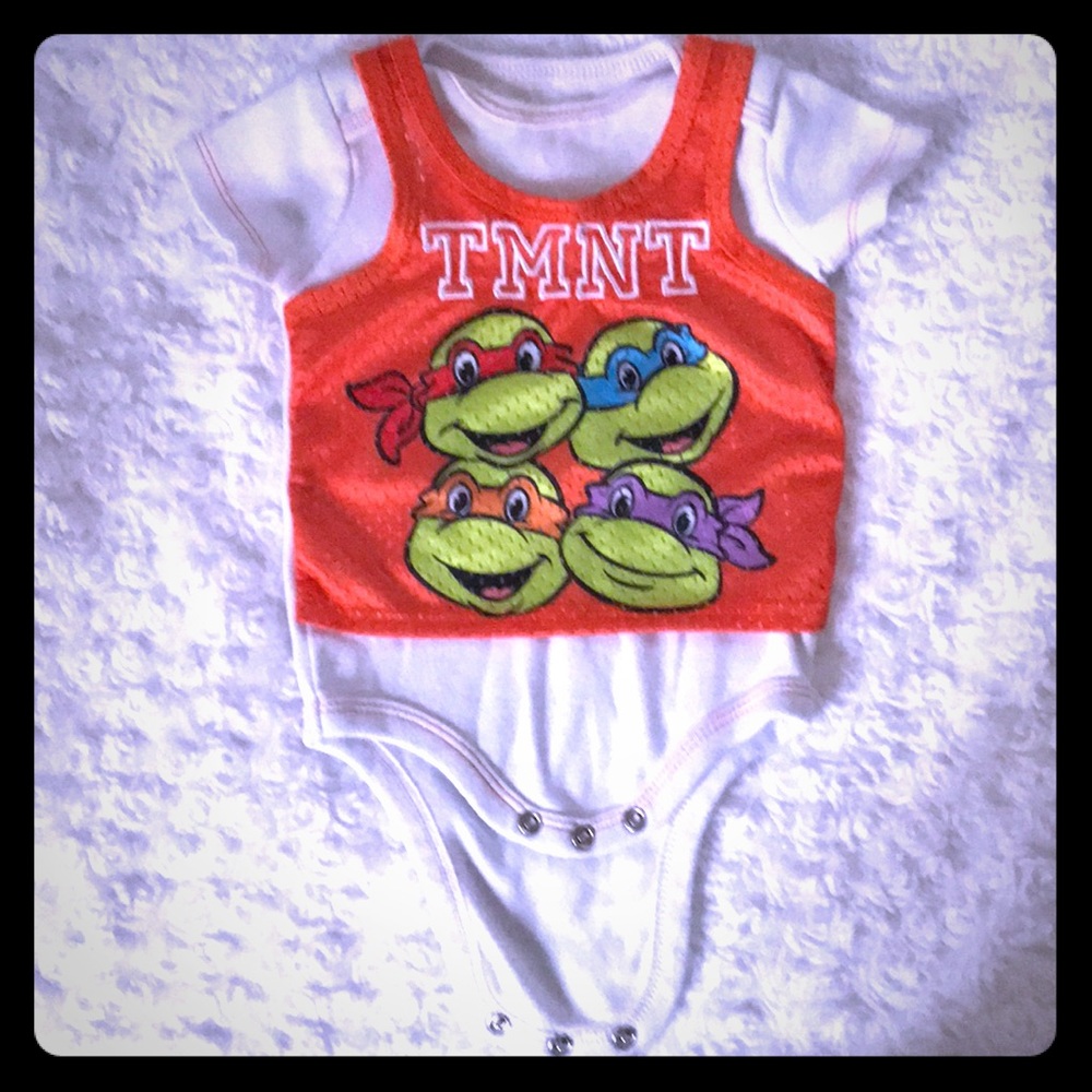 LIkE NEW TMNT 0-3 mos Onesie